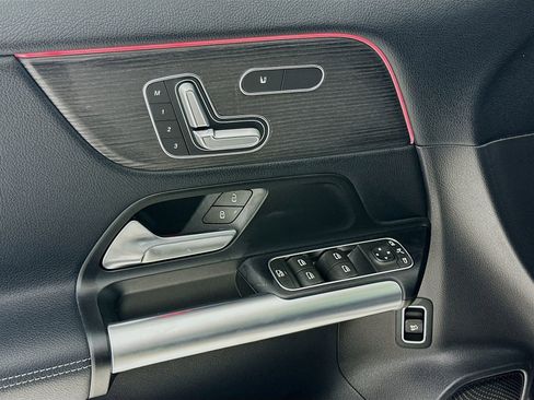 New 2026 Mercedes-Benz GLA 250 image 18