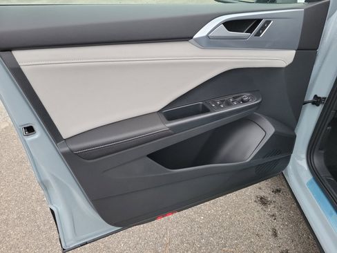 New 2026 Volkswagen Taos SE image 32