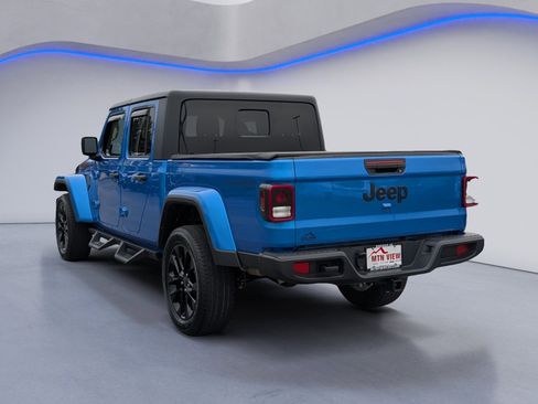 Used 2024 Jeep Gladiator Sport image 6