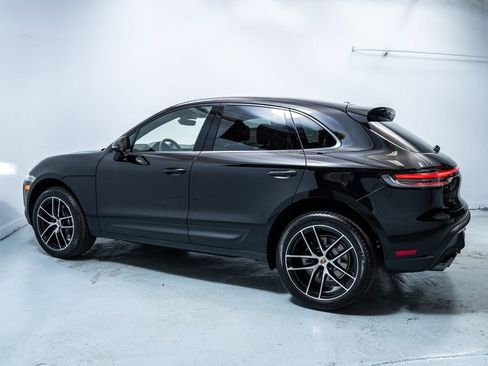 Certified 2026 Porsche Macan AWD/4WD image 2