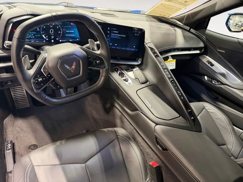 Used 2024 Chevrolet Corvette Stingray Coupe w/ Z51 Performance Package RWD image 11