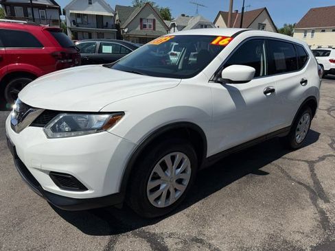 Used 2016 Nissan Rogue S AWD/4WD image 3