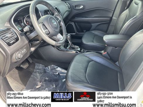 Used 2019 Jeep Compass Limited AWD/4WD image 10