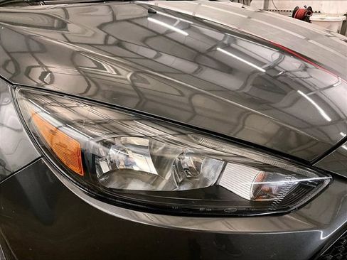 Certified 2017 Ford Focus ST FWD image 27