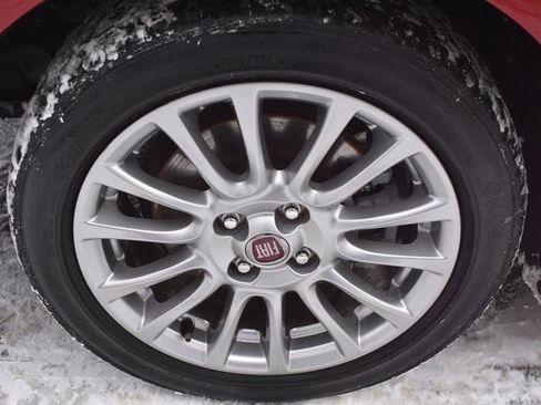 Used 2017 FIAT 124 Spider Classica image 35