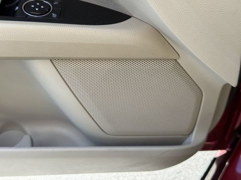 Used 2019 Ford Fusion SE FWD image 20