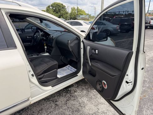 Used 2014 Nissan Rogue S FWD image 13