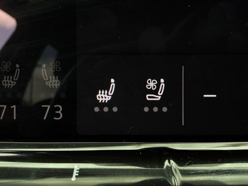 Used 2024 Volkswagen Atlas SE FWD image 34