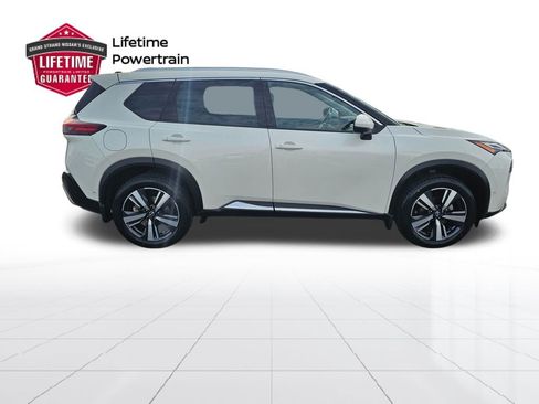 Used 2023 Nissan Rogue Platinum image 6