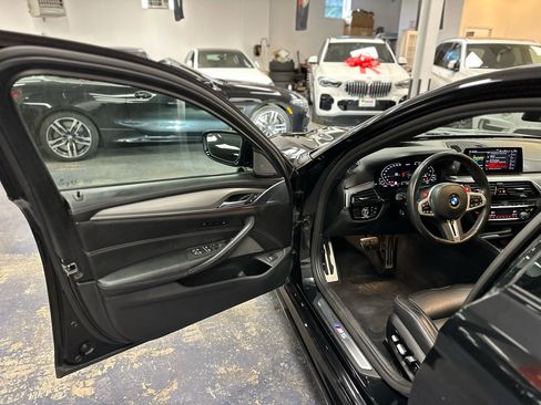 Used 2020 BMW M5 w/ Executive Package image 12