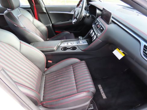 Used 2023 Genesis G70 2.0T w/ Sport Prestige Package image 12