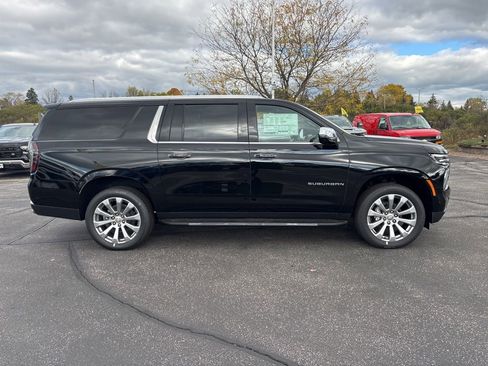 New 2025 Chevrolet Suburban Premier image 3