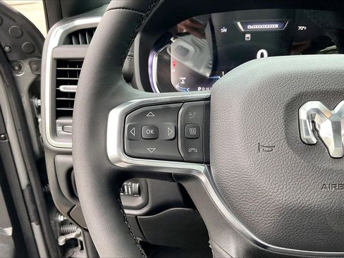 New 2026 RAM 2500 Laramie AWD/4WD image 30