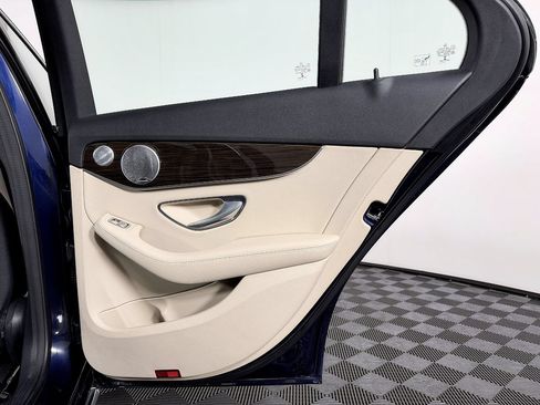 Used 2018 Mercedes-Benz C 300 4MATIC Sedan image 43