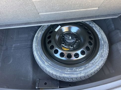 Used 2022 Buick Encore GX Essence w/ Advanced Technology Package image 33