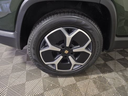 Used 2024 Rivian R1S Adventure AWD/4WD image 12