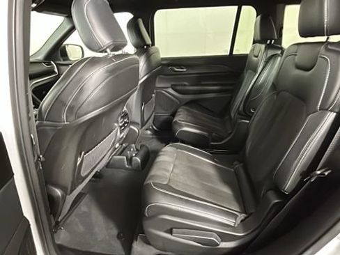 Used 2023 Jeep Grand Cherokee L Laredo AWD/4WD image 26
