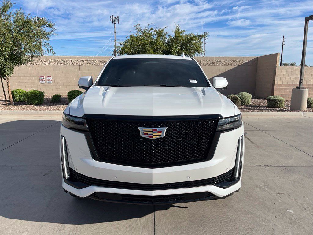 Used 2024 Cadillac Escalade Sport Platinum AWD/4WD image 2