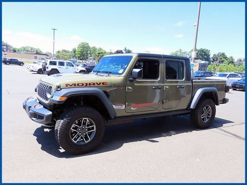 Used 2026 Jeep Gladiator Mojave AWD/4WD image 3