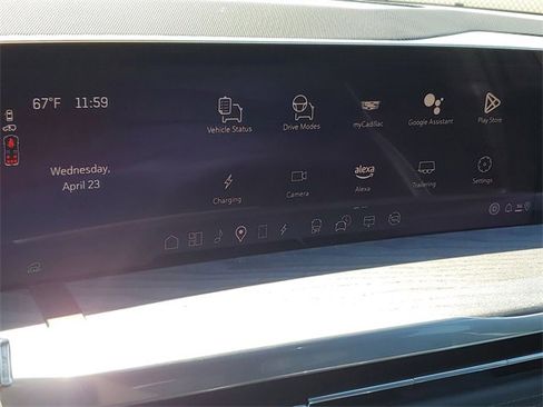 New 2025 Cadillac Escalade IQ Luxury 2 image 16