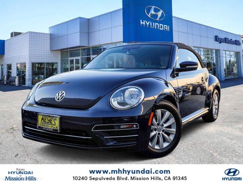 Used 2018 Volkswagen Beetle 2.0T S image 1