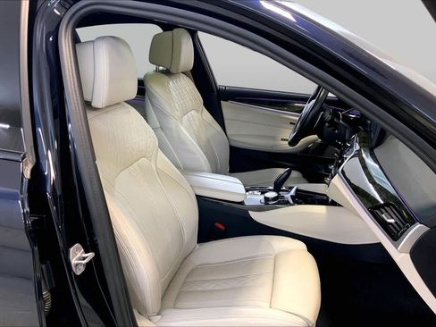 Certified 2023 BMW 540i xDrive w/ Executive Package AWD/4WD image 8