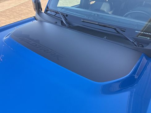 Used 2024 Ford Bronco Wildtrak image 9