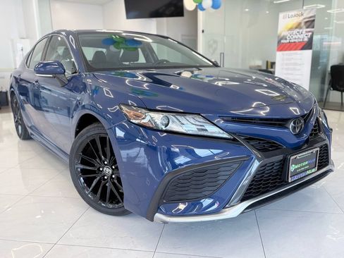 Used 2024 Toyota Camry XSE FWD image 3