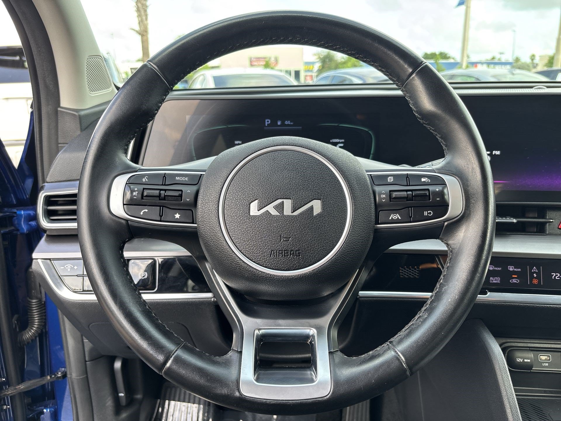 Used 2023 Kia Sportage EX FWD image 11