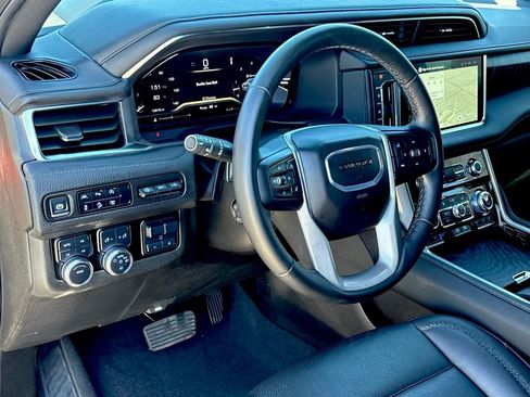 Used 2024 GMC Yukon XL Denali w/ Max Trailering Package image 11