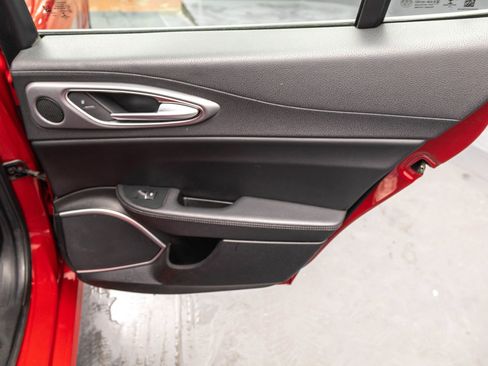 Used 2017 Alfa Romeo Giulia AWD w/ Sport Appearance Package image 37