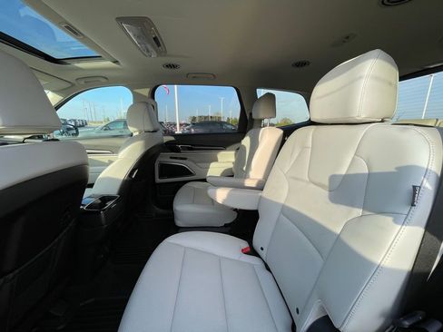 New 2025 Kia Telluride S image 28