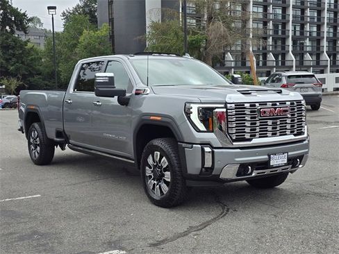 New 2025 GMC Sierra 3500 Denali w/ Denali Reserve Package image 7