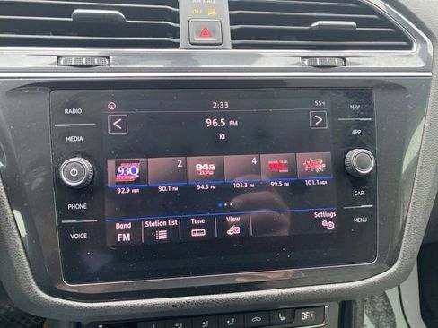 Used 2018 Volkswagen Tiguan SEL image 10