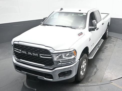 Used 2024 RAM 3500 Big Horn image 40