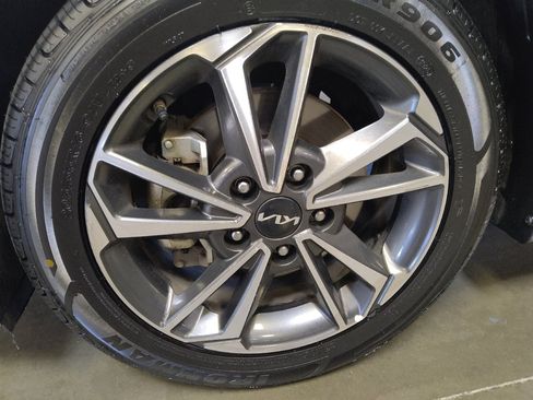 Used 2023 Kia Forte LXS FWD image 31