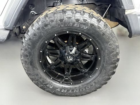 Used 2021 Jeep Wrangler Unlimited Sport image 37