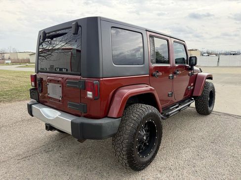 Used 2008 Jeep Wrangler Unlimited Sahara w/ Dual Top Group AWD/4WD image 5