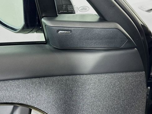 Used 2024 Land Rover Range Rover Sport SE AWD/4WD image 19