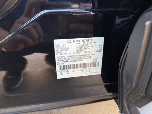 Used 2024 Ford Edge ST w/ Equipment Group 401A AWD/4WD image 35