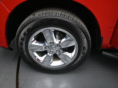 Used 2019 RAM 1500 Express w/ Express Value Package image 18