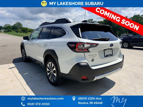 Certified 2025 Subaru Outback Touring AWD/4WD image 7