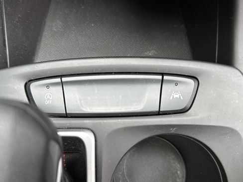 Used 2024 Chevrolet Trax RS w/ Sunroof Package FWD image 14