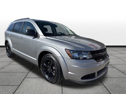 Used 2020 Dodge Journey SE w/ SE Popular Equipment Group image 7