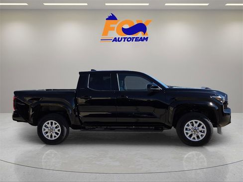 New 2025 Toyota Tacoma SR5 image 5