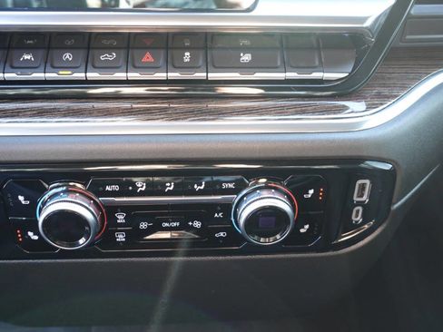 Used 2023 GMC Sierra 1500 Elevation image 43