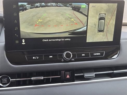 New 2025 Mitsubishi Outlander SE image 13