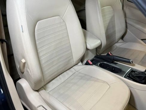 Used 2015 Volkswagen Passat 1.8T SE FWD image 8
