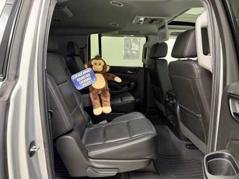 Used 2019 Chevrolet Suburban Premier AWD/4WD image 31