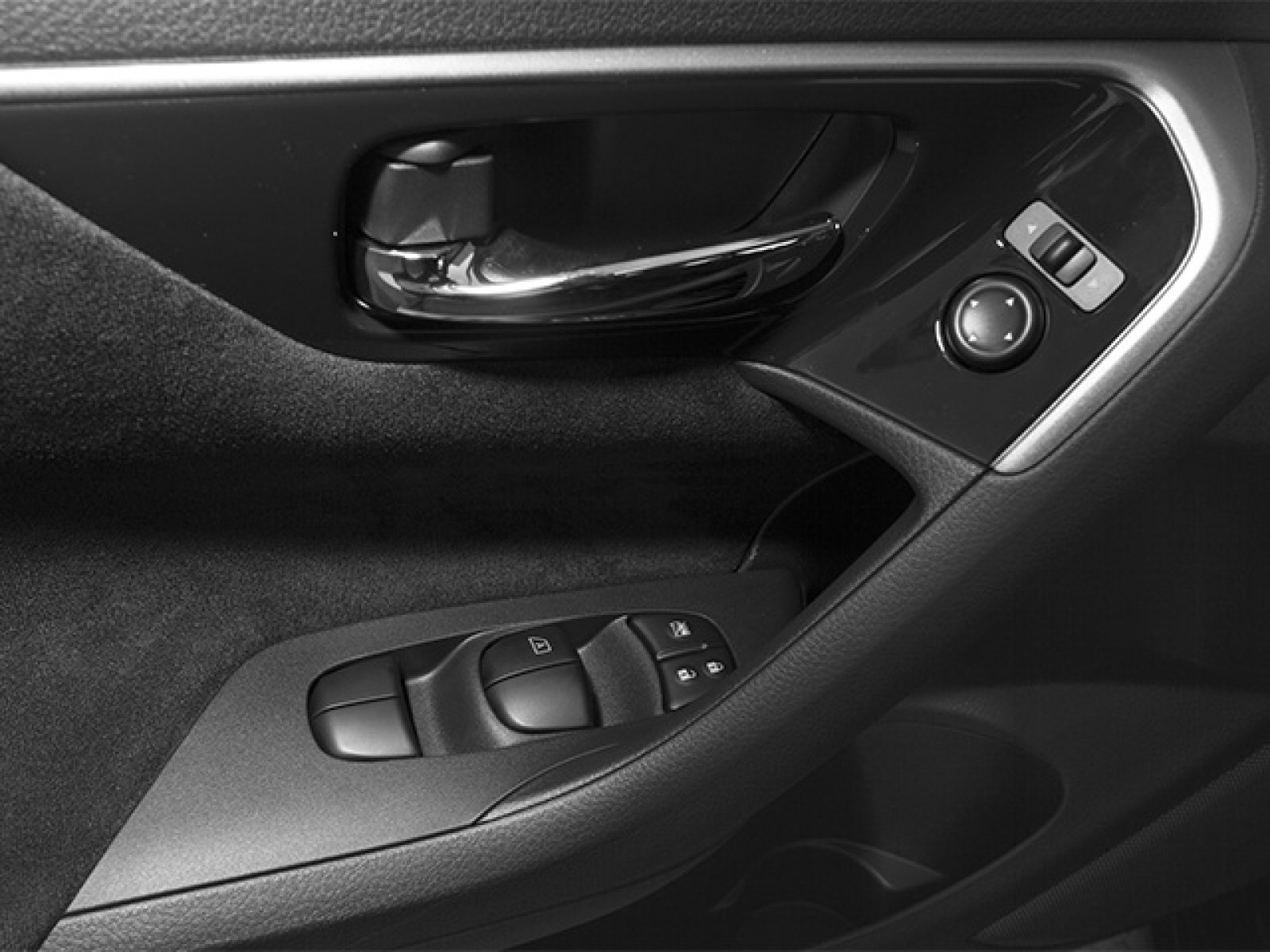 Used 2014 Nissan Altima 2.5 S w/ Sport Value Package FWD image 16